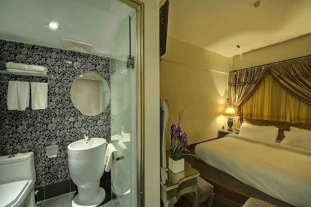 Arenaa Batik Boutique Hotel 7/48