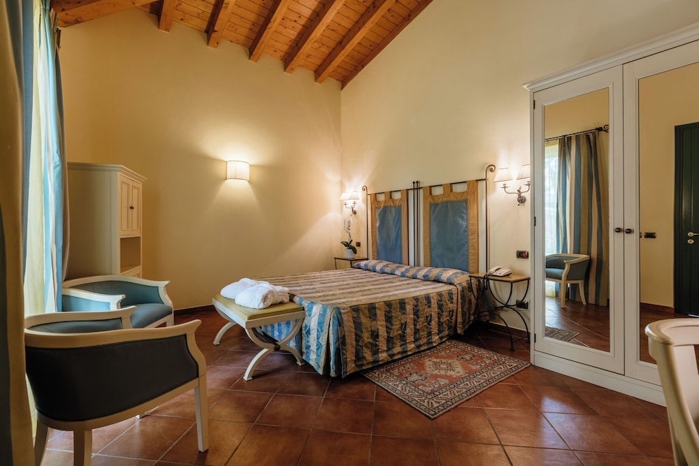Superior, Double Bed, Garden View, Annex