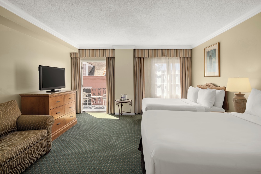DELUXE, 2 DOUBLE BEDS, BALCONY