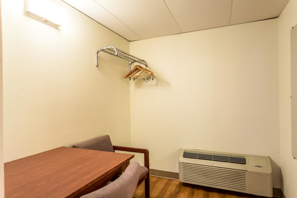 Motel6 Butte, MT - Historic City Center 36/59