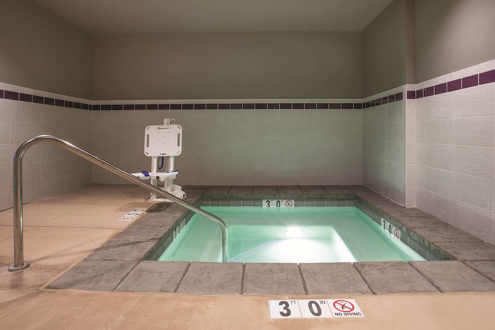 La Quinta Inn & Suites By Wyndham Cedar City 14/25