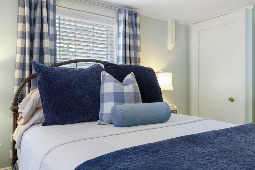 Westbrook Inn Bed and Breakfast 25/74