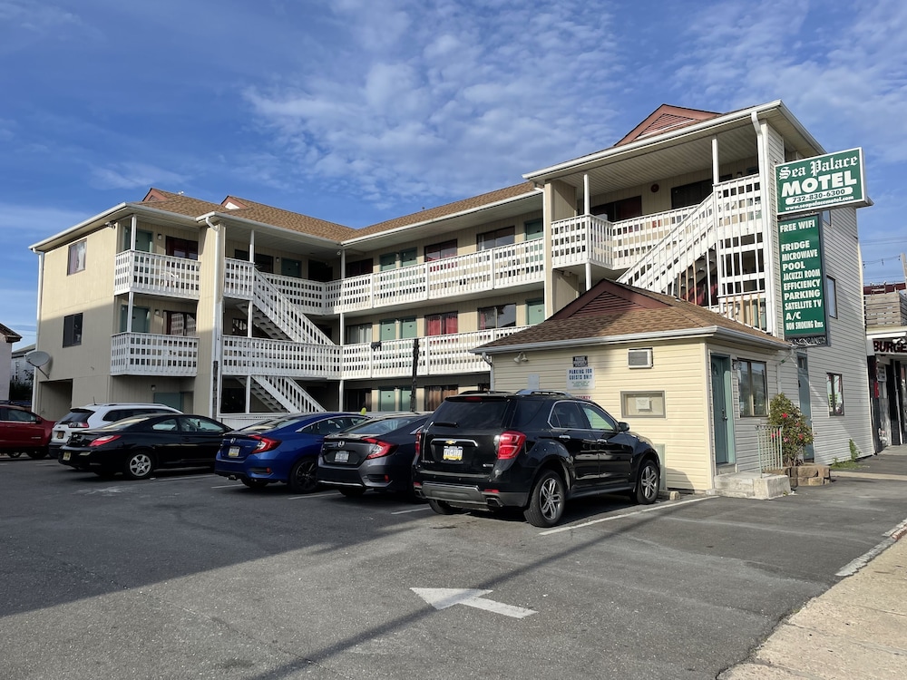 Sea Palace Motel 77/94
