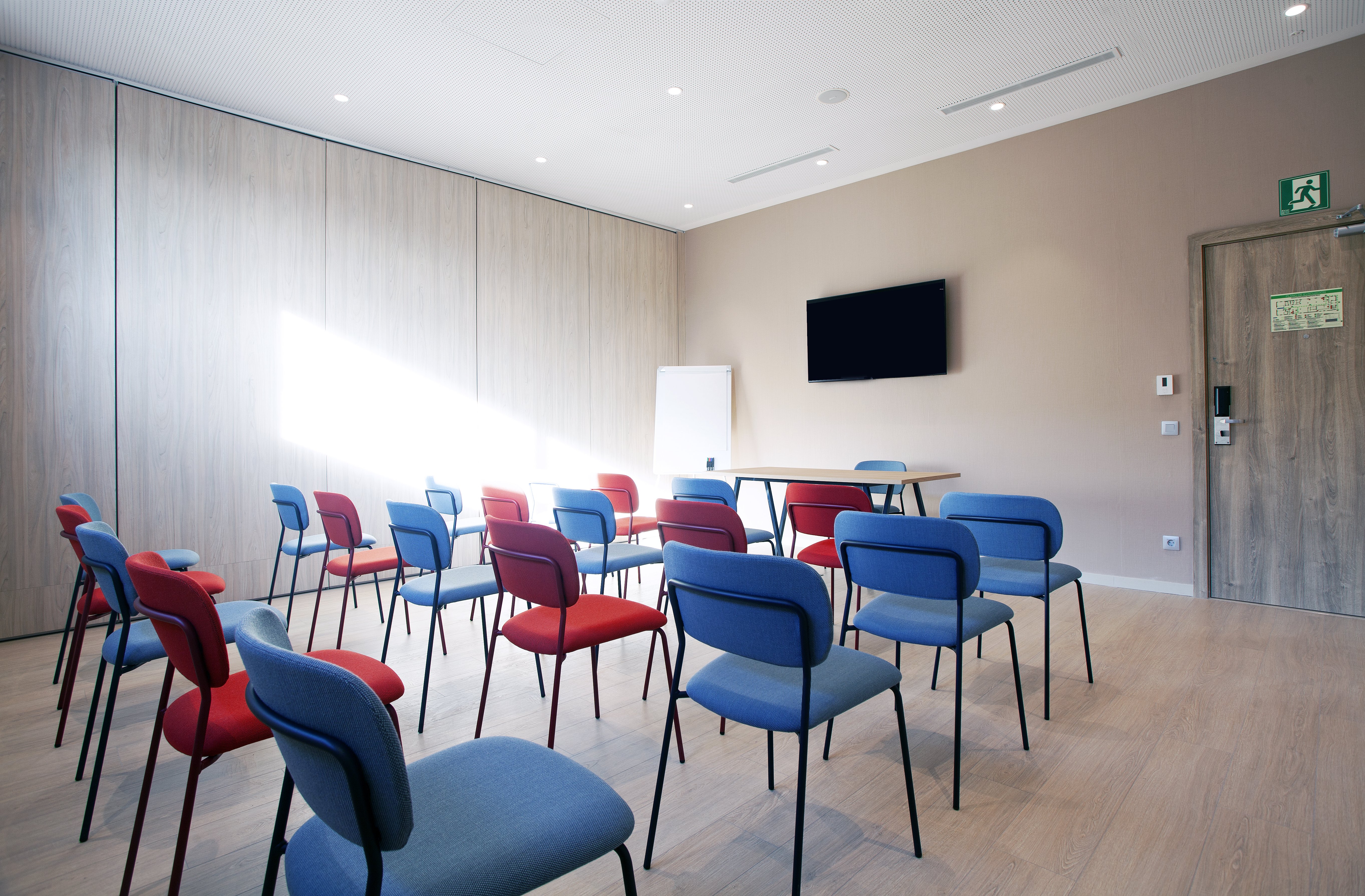 Holiday Inn Express & Suites Barcelona - Sabadell 15/20