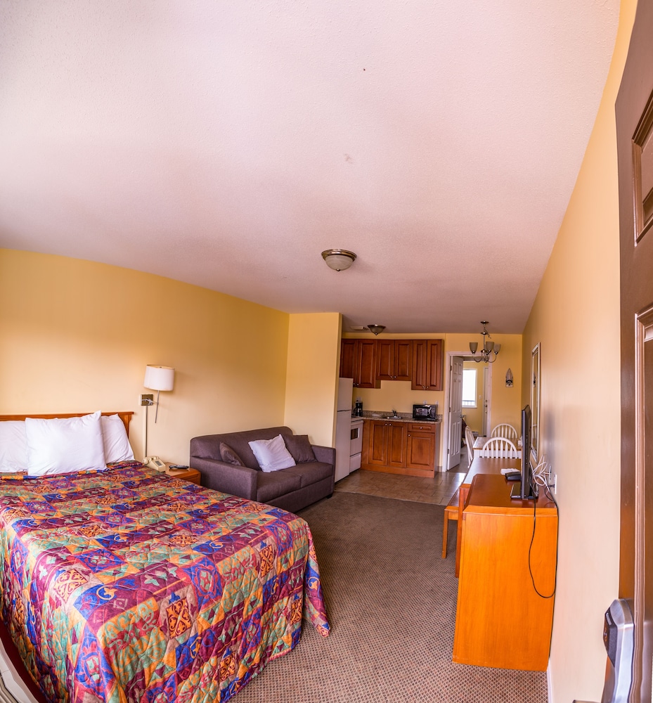 Sahara Courtyard Inn Penticton 26/77