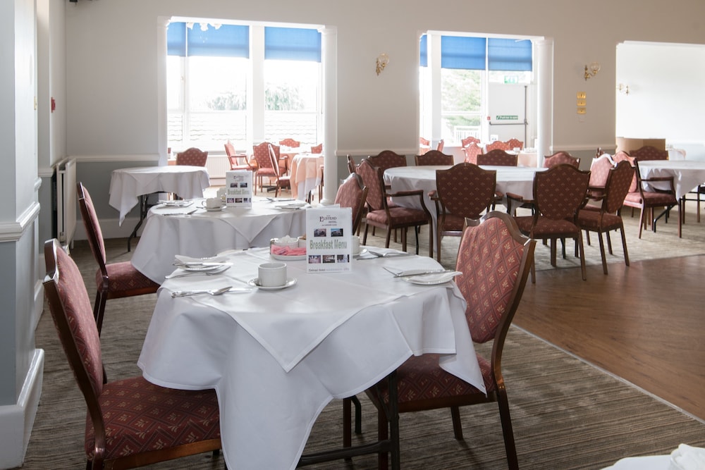 Elstead Hotel 32/50