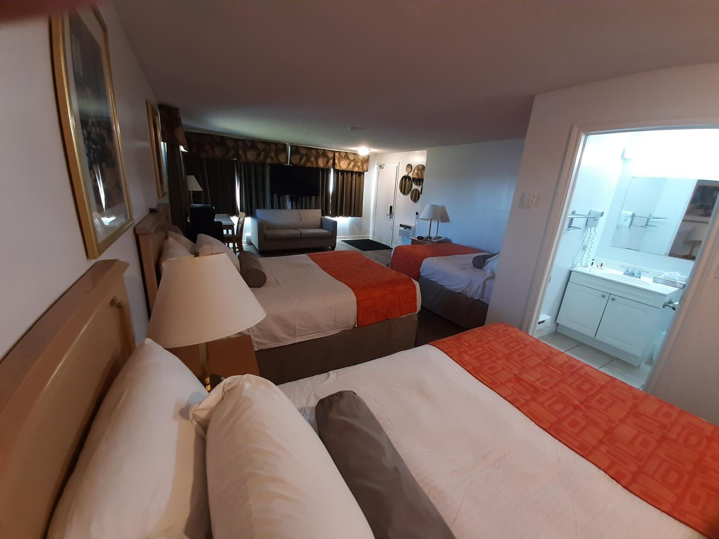 Superior, 3 Double Beds