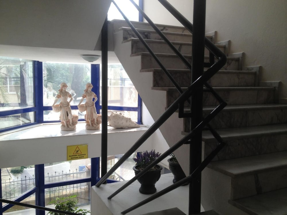 Marina Apart Hotel 28/48