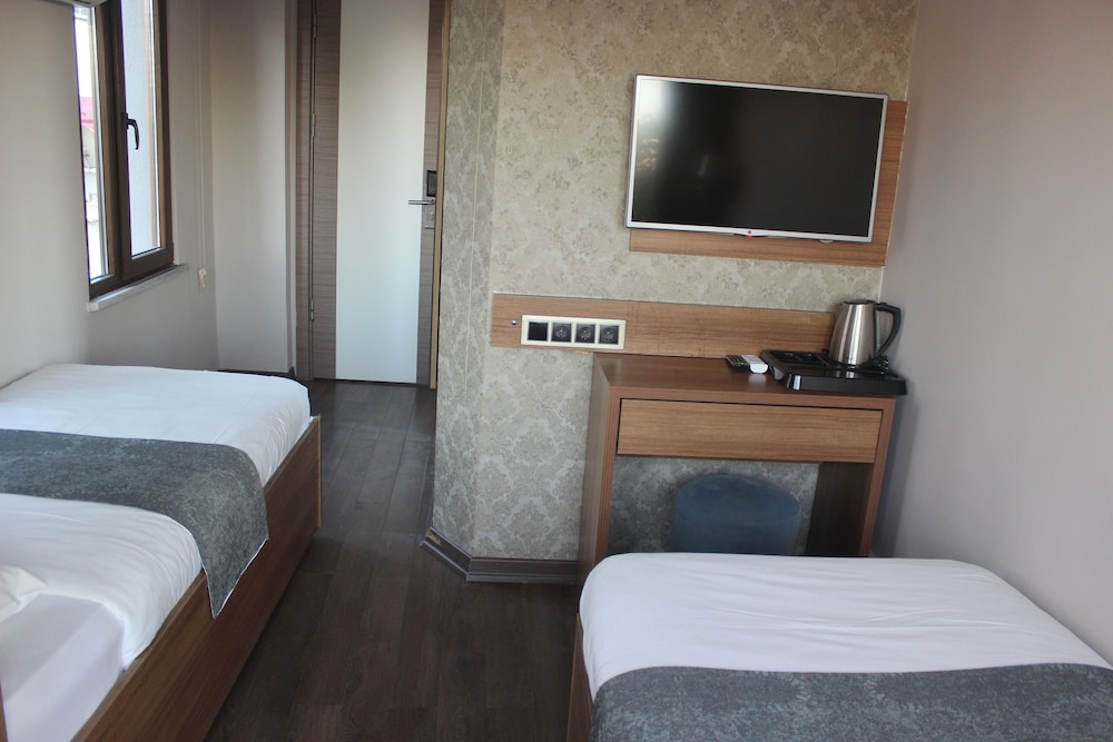 Nur Hotel 15/33