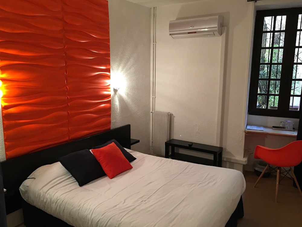 Hotel de La Loge 7/58