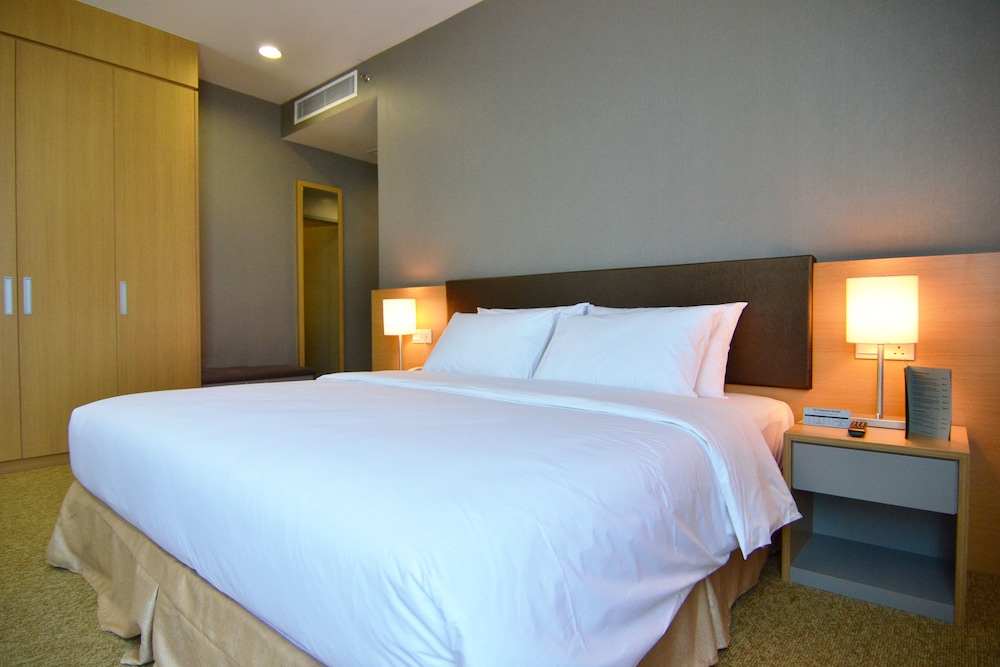 Hotel No5 17/52