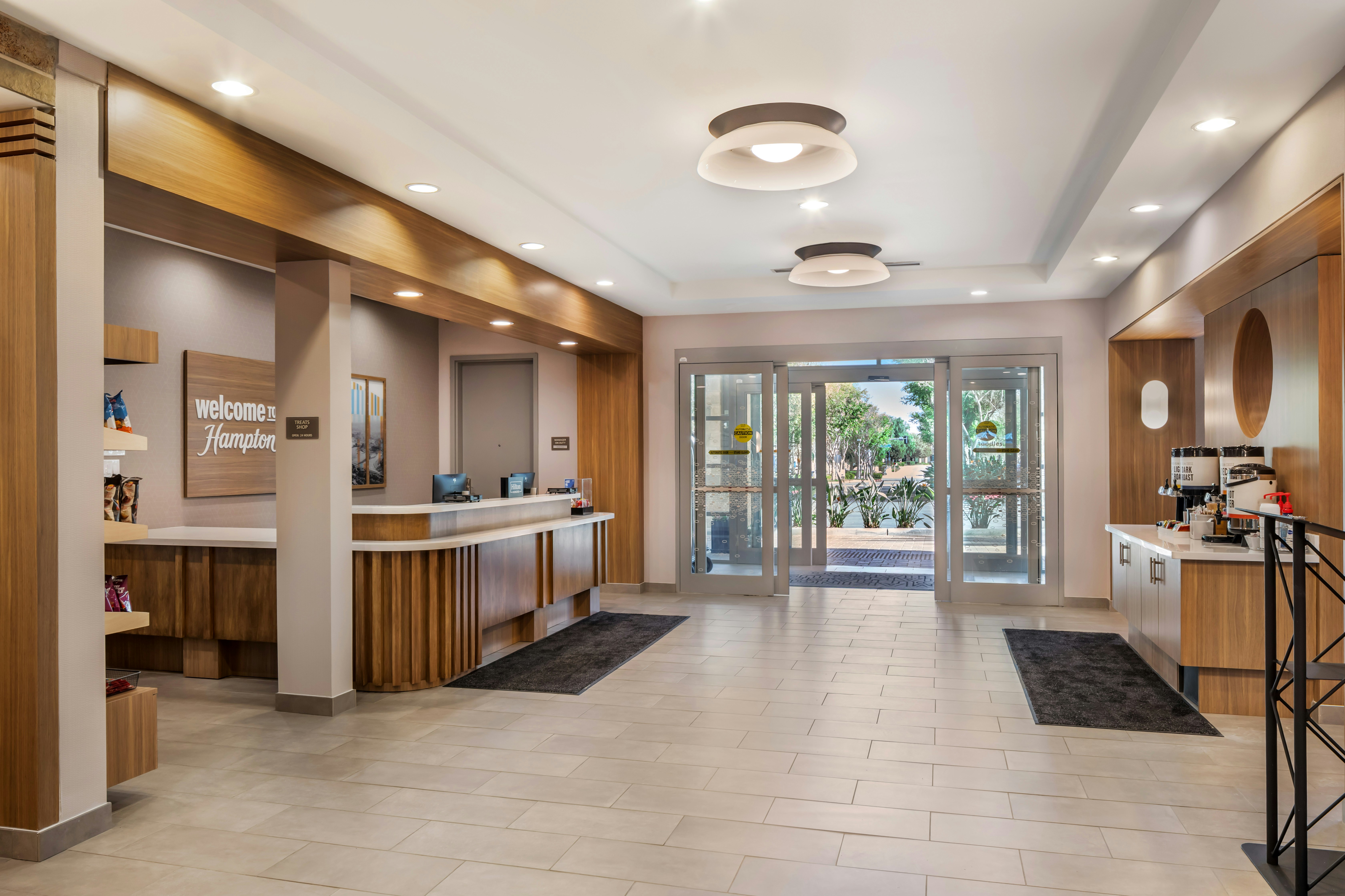 Hampton Inn Suites Riverside Corona East 12/66