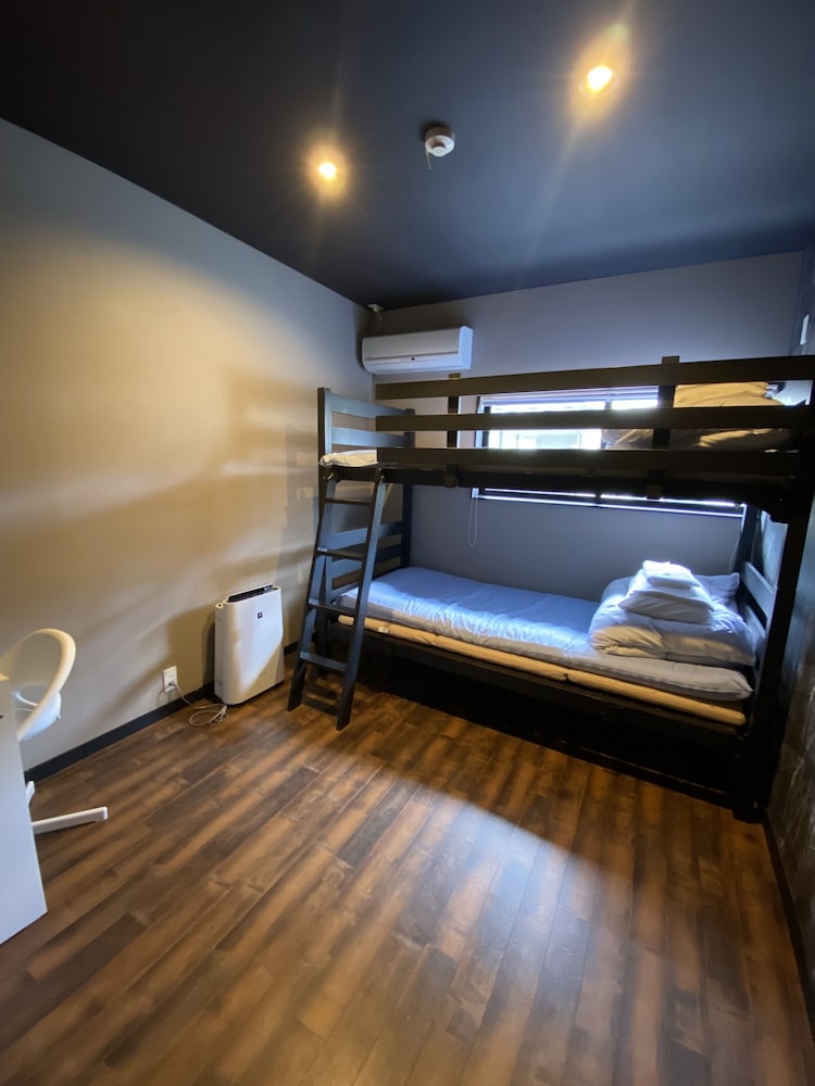Hostel&Information Samurise 3/42