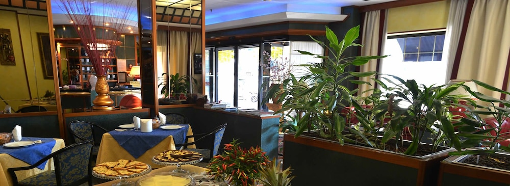 HOTEL GALLES 15/31