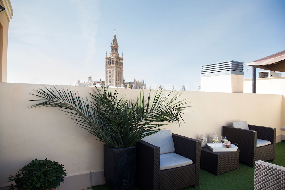 Q&Q Cathedral Suites Sevilla 31/50