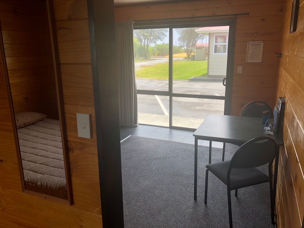 Greymouth Seaside Top 10 Holiday Park 30/71