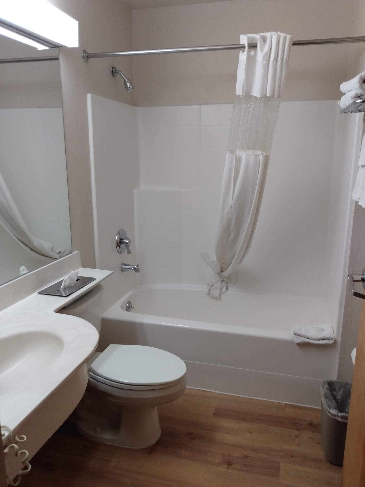 غرفة قياسية بسريرين كوين، RIVER CANYON LODGE 7/8