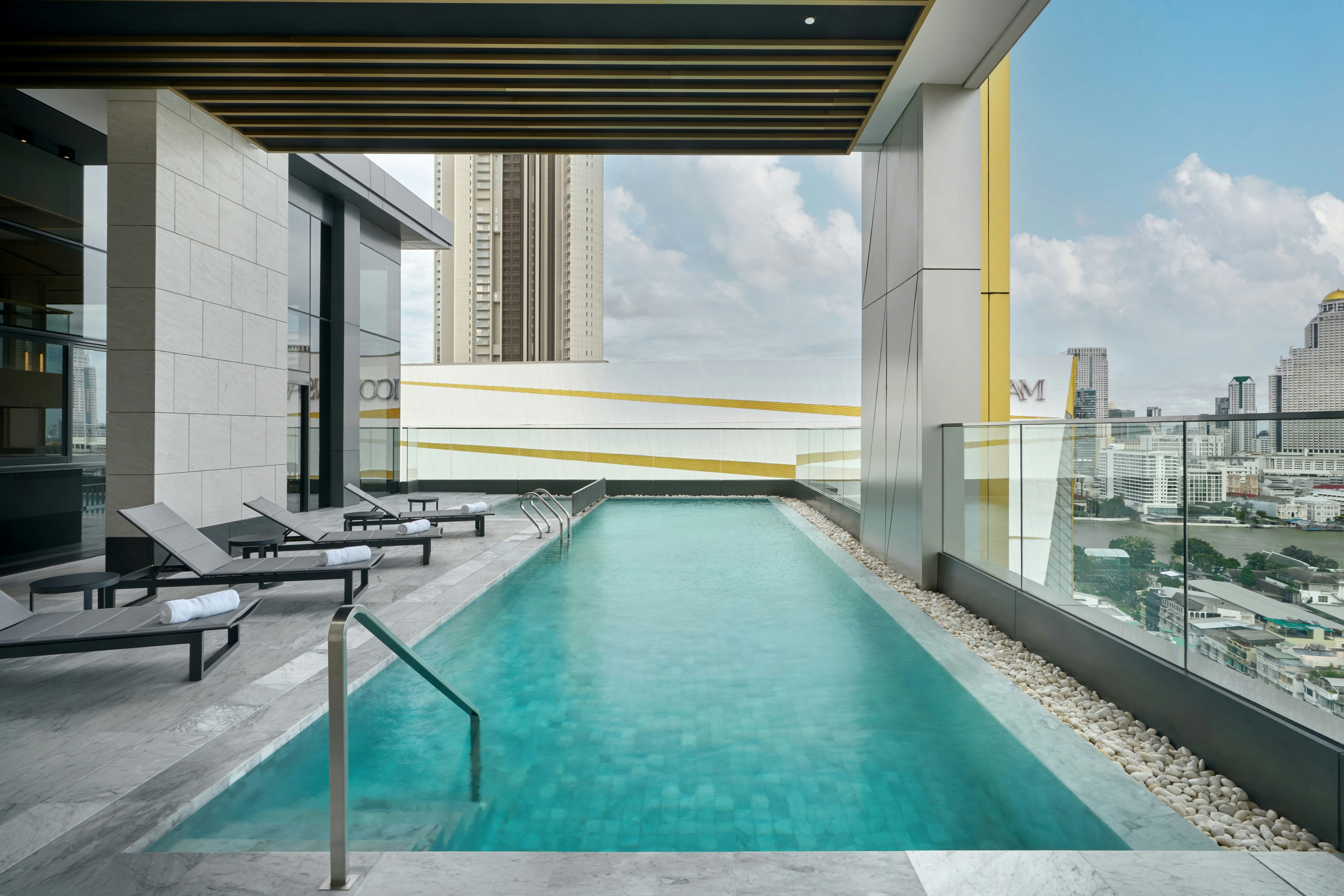 Hilton Garden Inn Bangkok Riverside 10/26