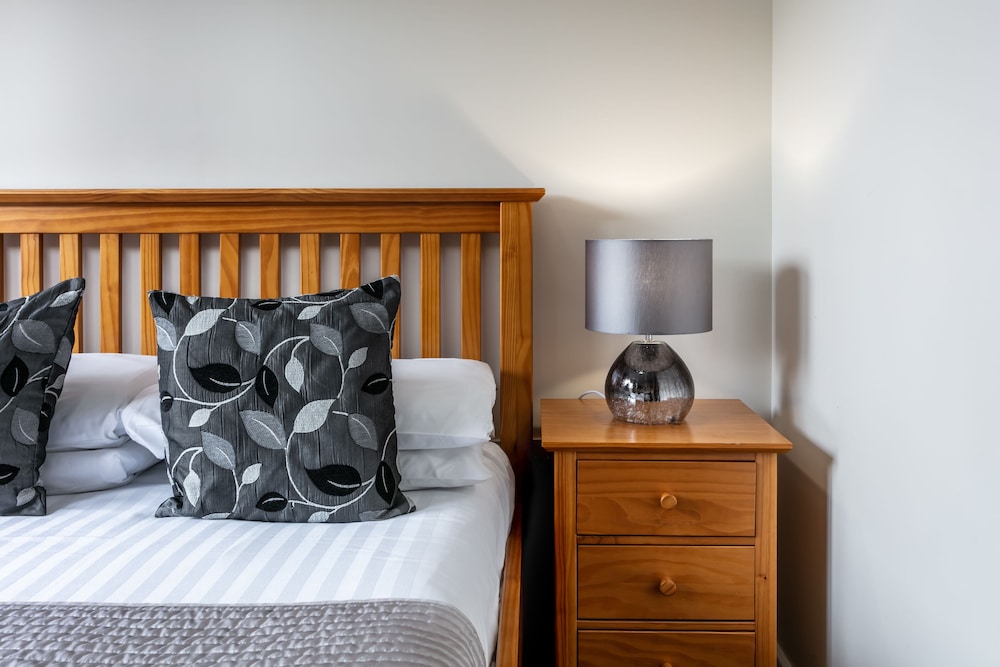 Roydon Marina Village Hotel 27/49