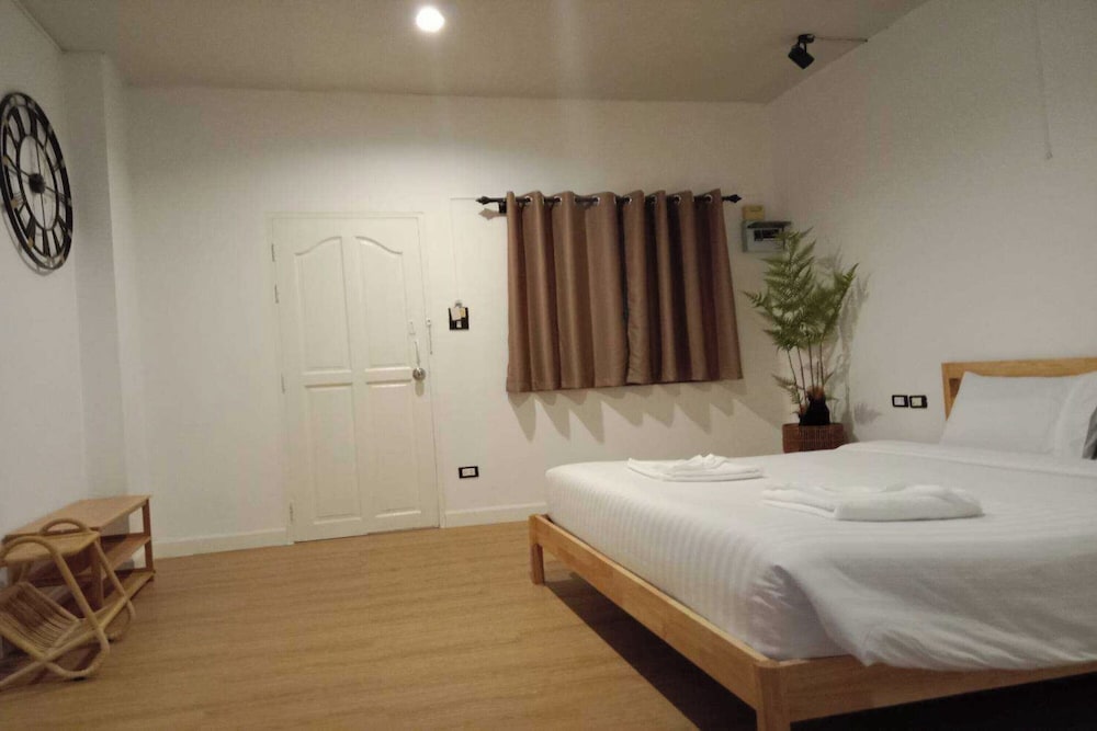 RoomQuest Patong Phuket 17/50