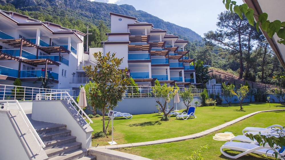 Garcia Resort and Spa 59/63