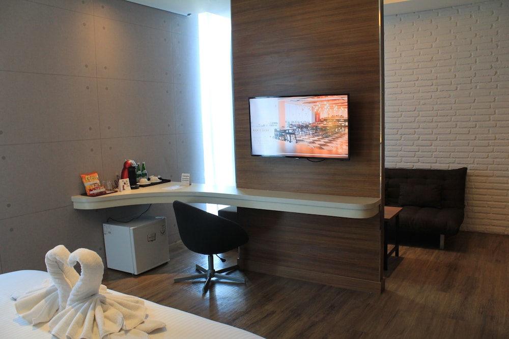 Luminor Hotel Jemursari 50/52