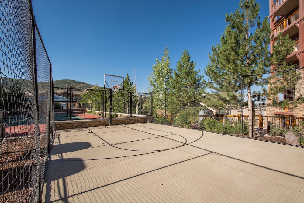 Canyons Village Condos By All Seasons Resort Lodging 39/66