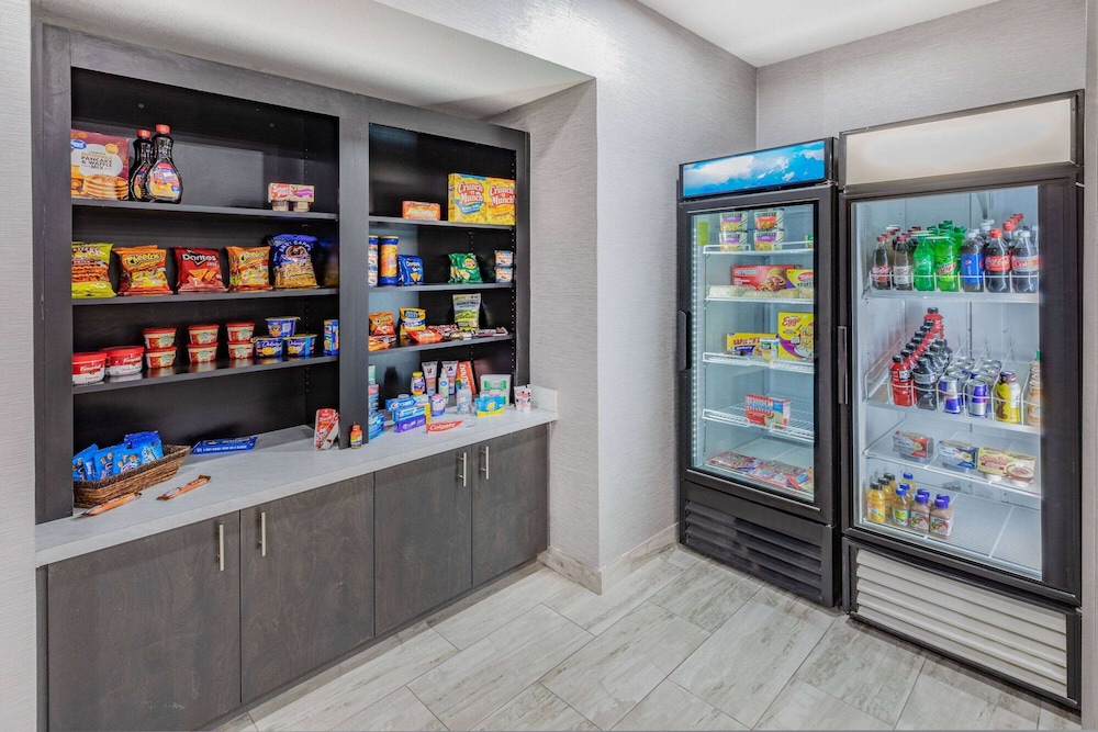 Hawthorn Extended Stay by Wyndham Ardmore 2/22