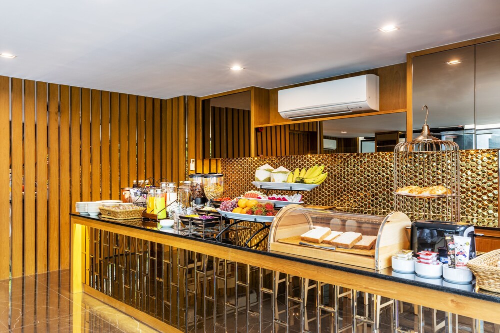 Grand Sala Thai 39/50