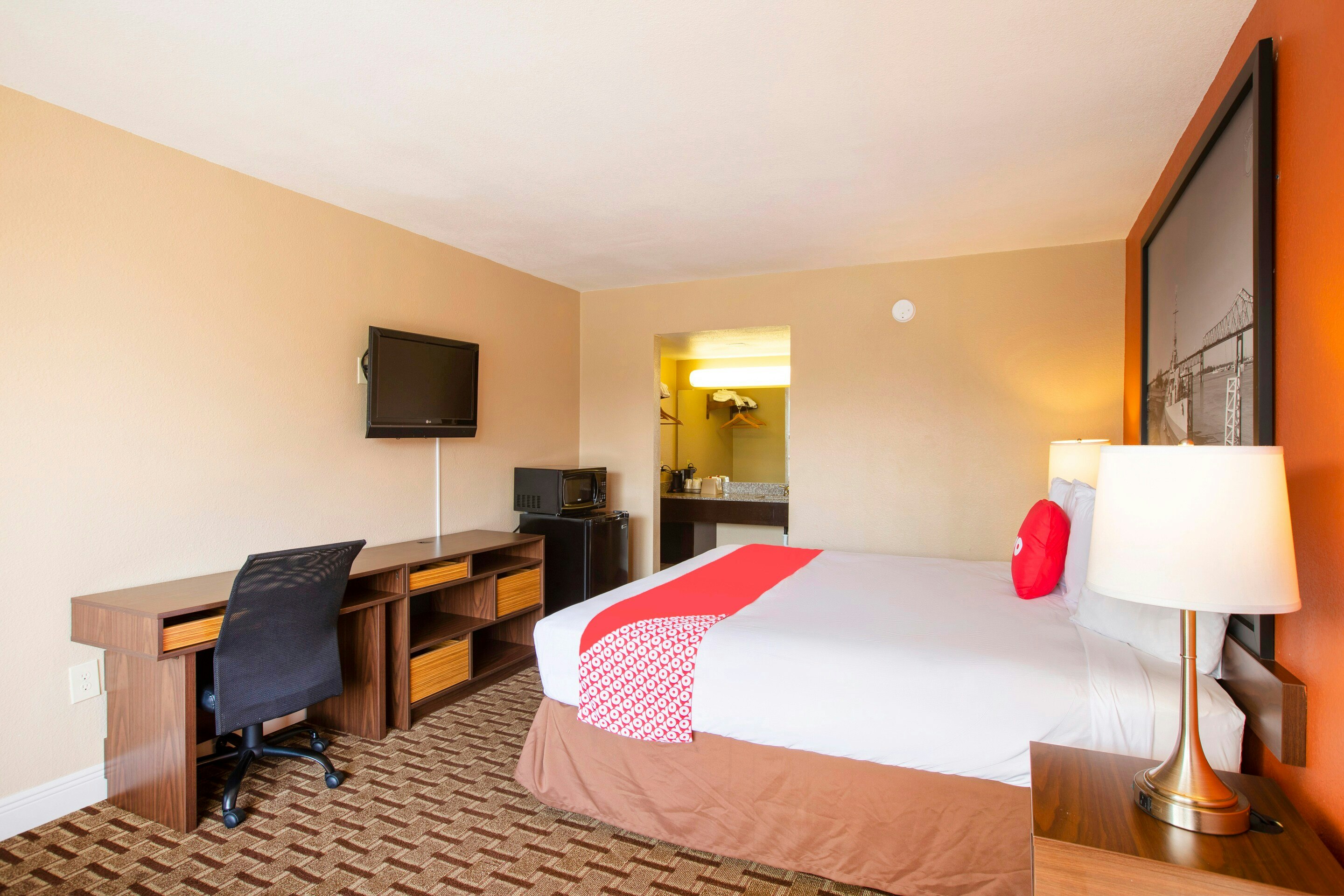 Hotel Port Allen LA I-10 West 18/34