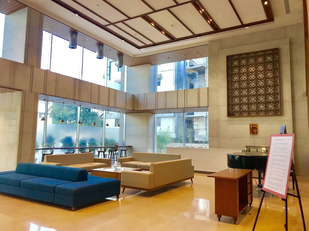 Welcomhotel by ITC Hotels, Ashram Road, Ahmedabad 51/71