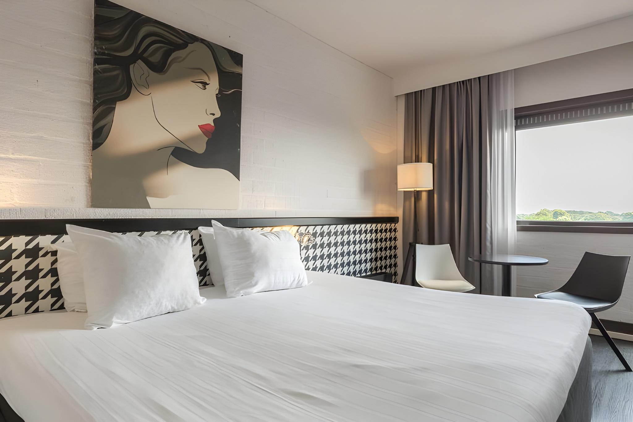 Classic, Double or Twin Bed