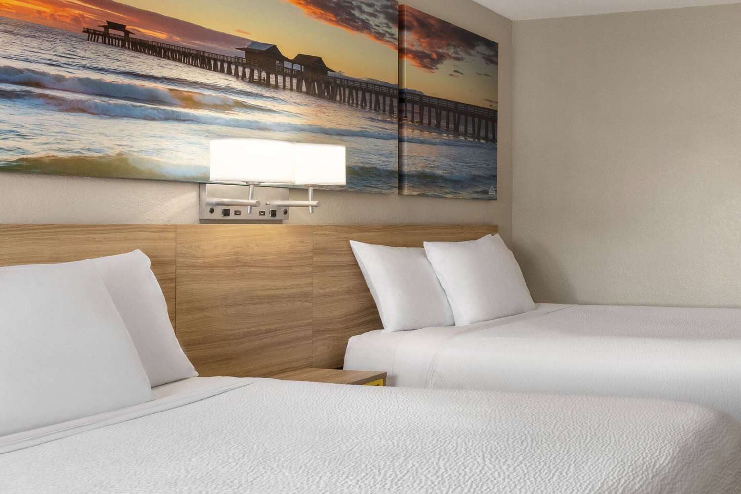 Days Inn By Wyndham Cocoa Beach Port Canaveral 17/44