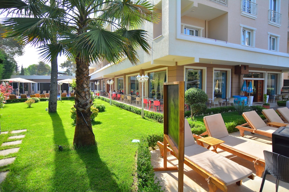 Sandy Beach Resort 66/74