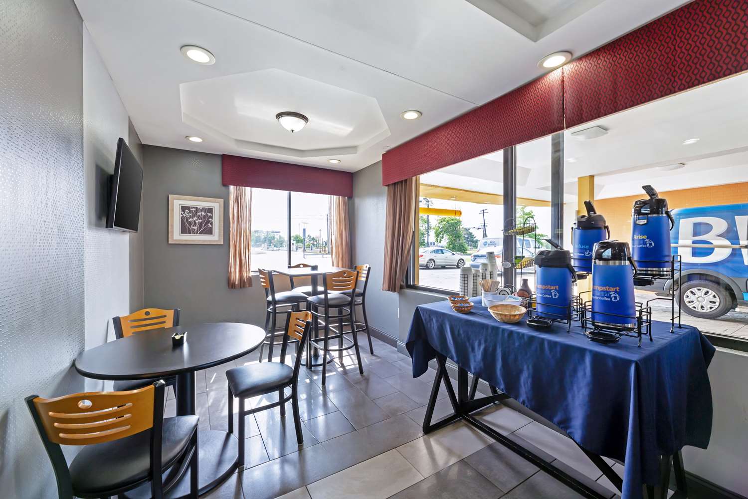 Best Western The Inn At Rochester Airport 26/37