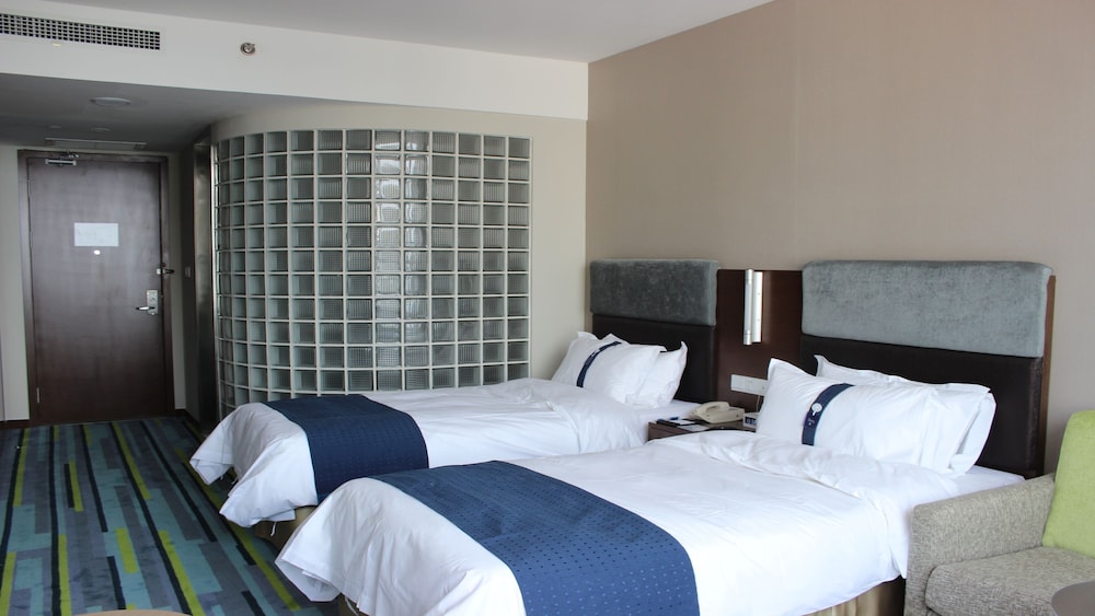 HOLIDAY INN EXPRESS WEIHAI HI-TECH ZONE 6/31