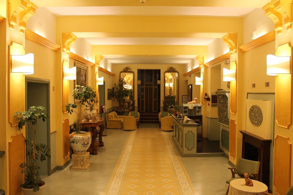 Croce Di Savoia Hotel 20/35