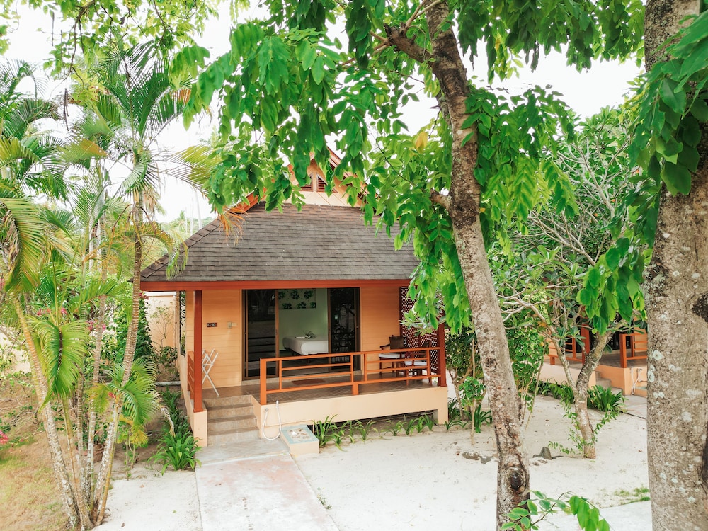 Cruiser Island Resort by Swiss-Belhotel 91/95
