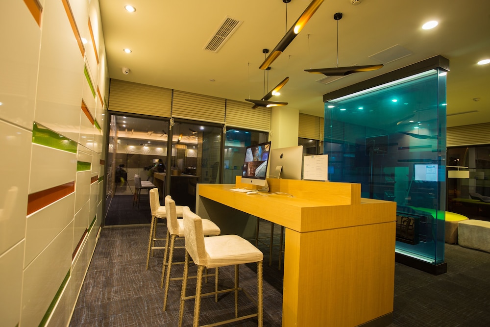 HOLIDAY INN EXPRESS DUJIANGYAN ANCIENT CITY 22/29