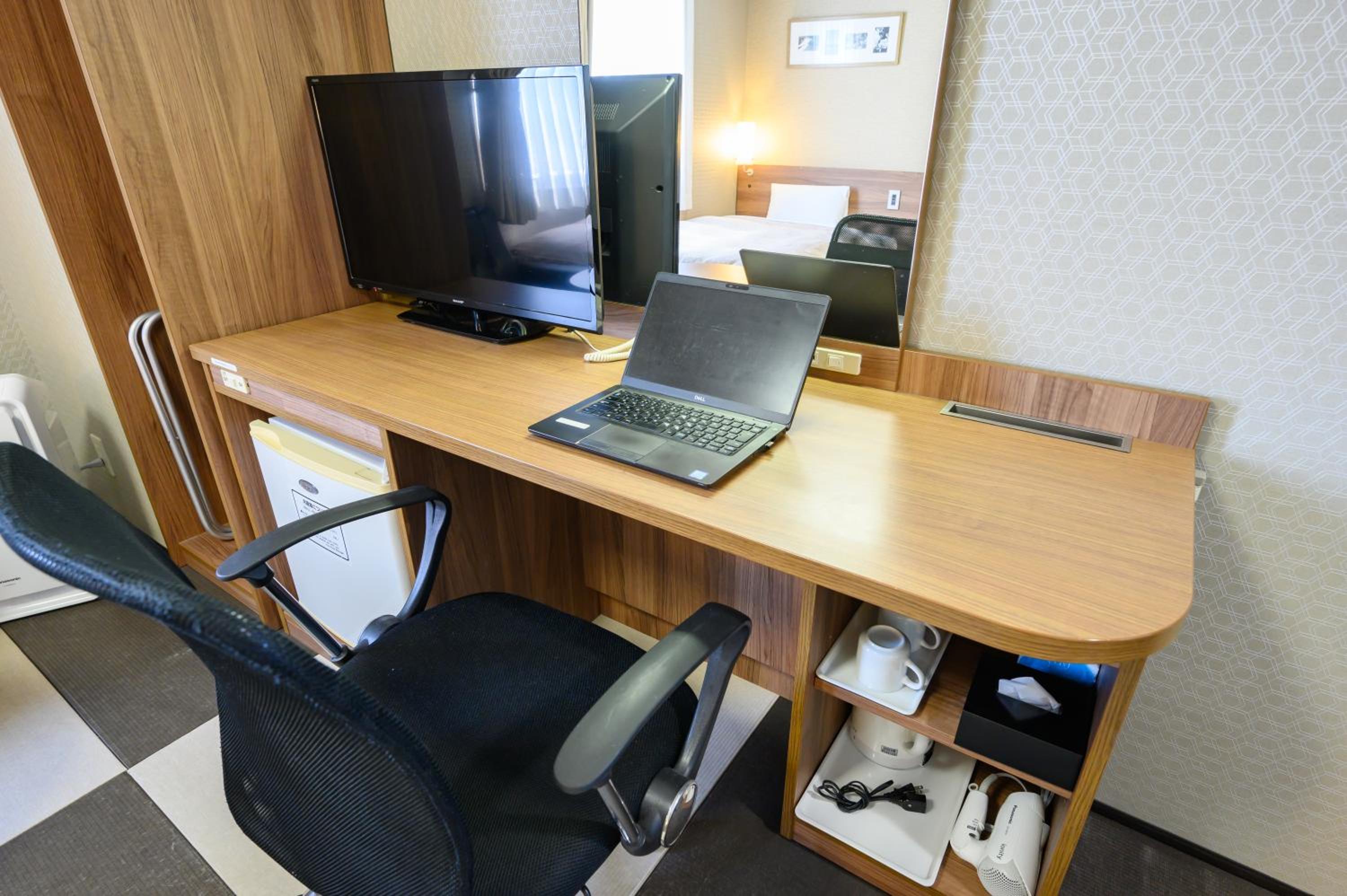Hotel Econo Kameyama 80/85