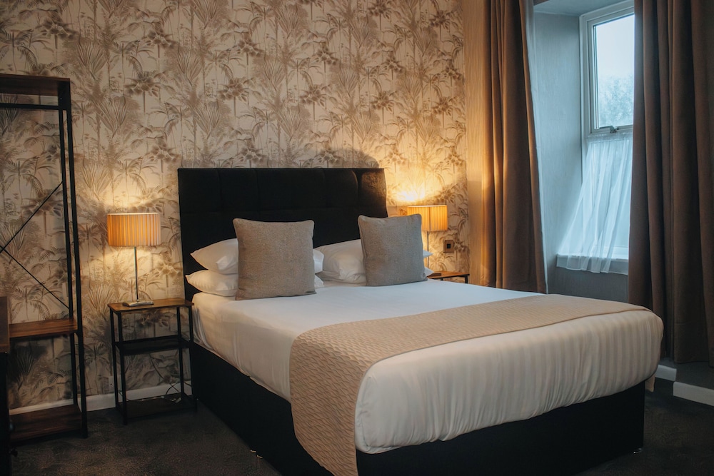 Ashburnham Hotel 14/50