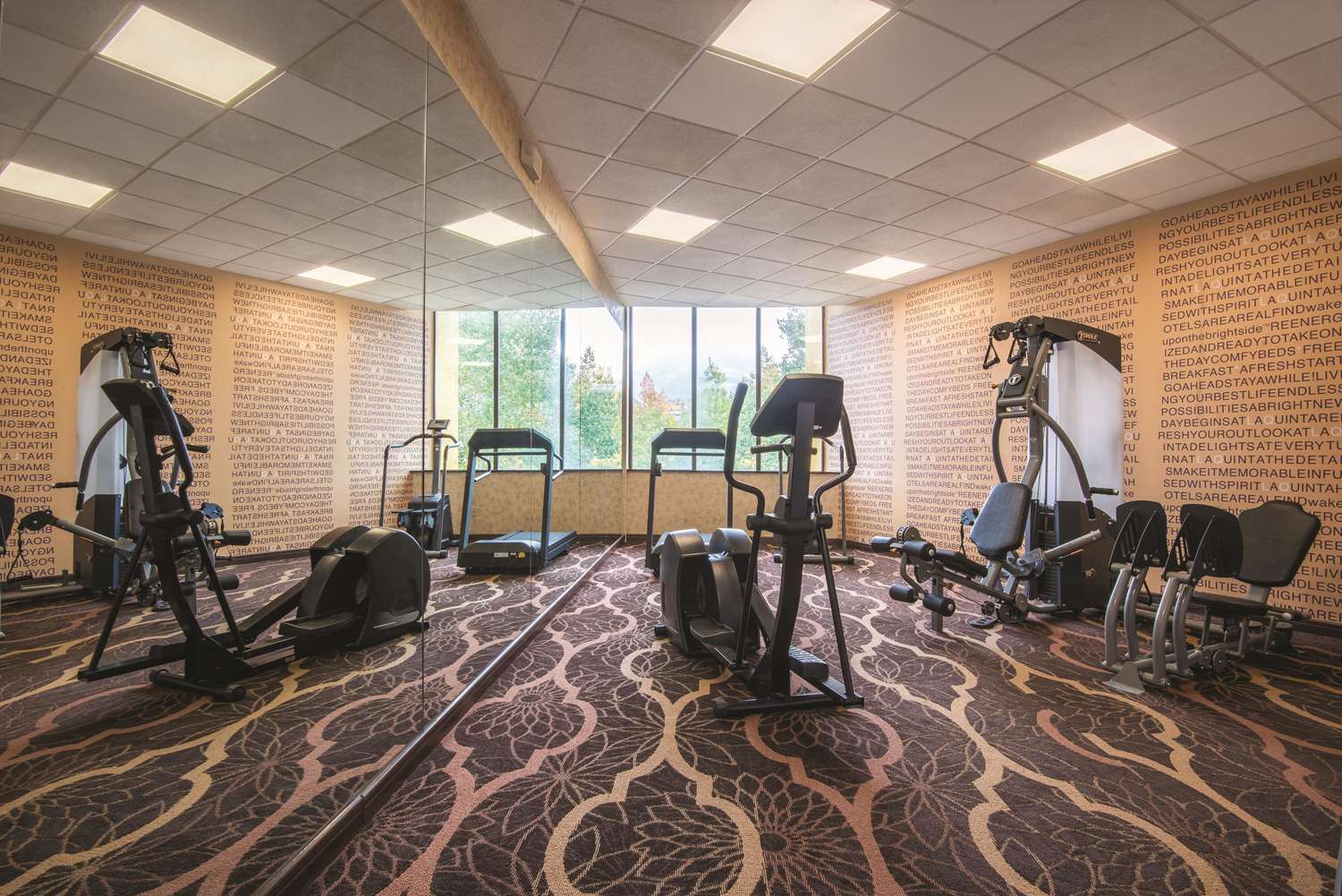 La Quinta Inn & Suites by Wyndham Silverthorne - Summit Co 11/20