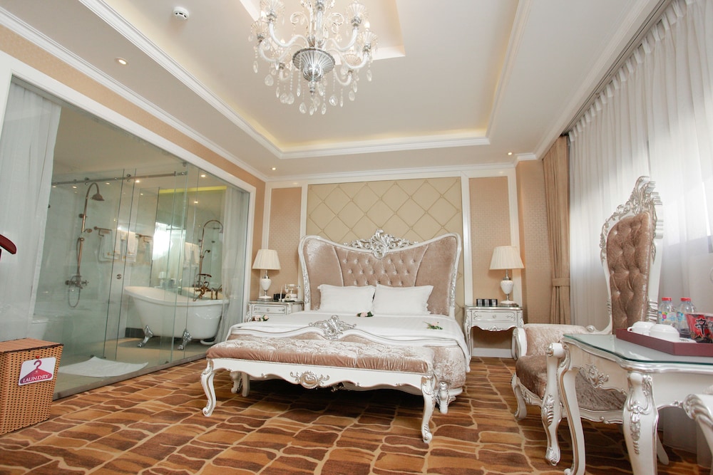 Hoang Trieu Hotel 14/49