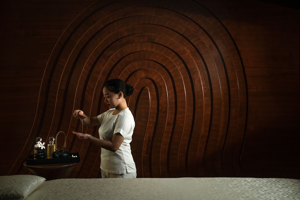 Hyatt Pune 12/70
