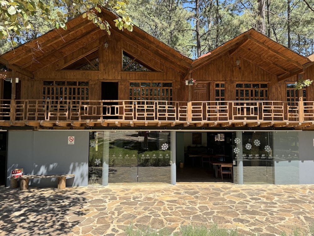 PINE TREE Hotel Boutique and Cabanas 2/56