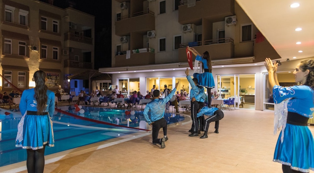 HELIOS HOTEL 42/55