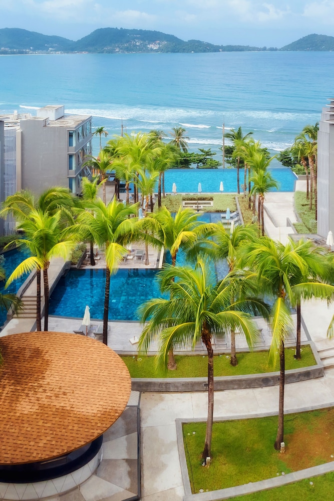 Oceanfront Beach Resort And Spa 40/50