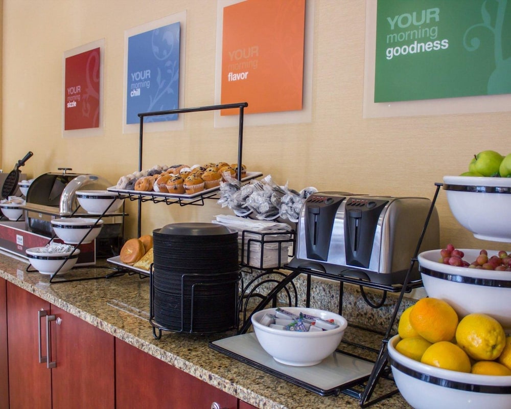 Comfort Inn & Suites Trussville I-59 Exit 141 33/45