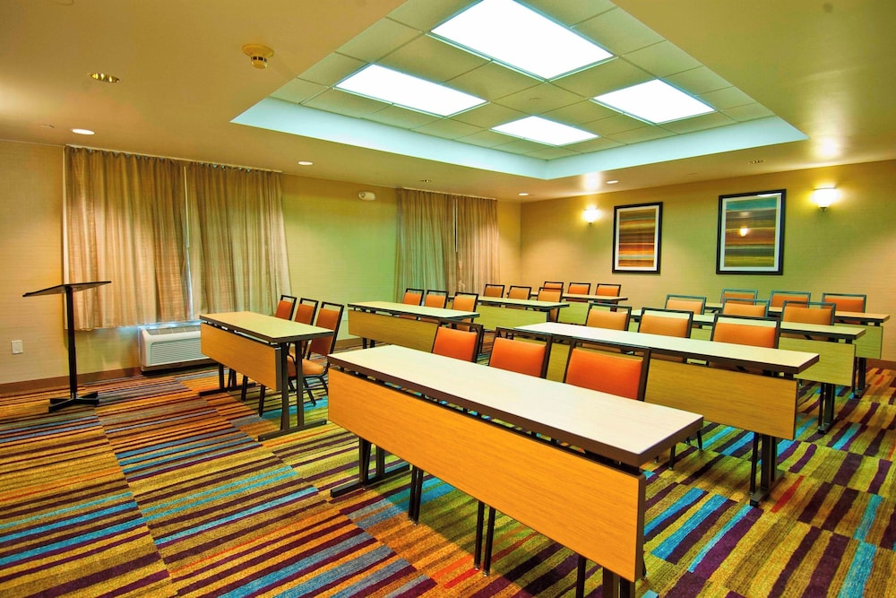 Fairfield Inn and Suites Jackson Airport 19/27