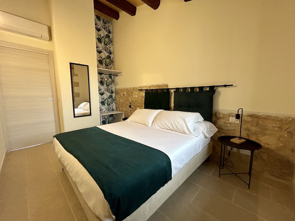 Borgo Monachella 10/50